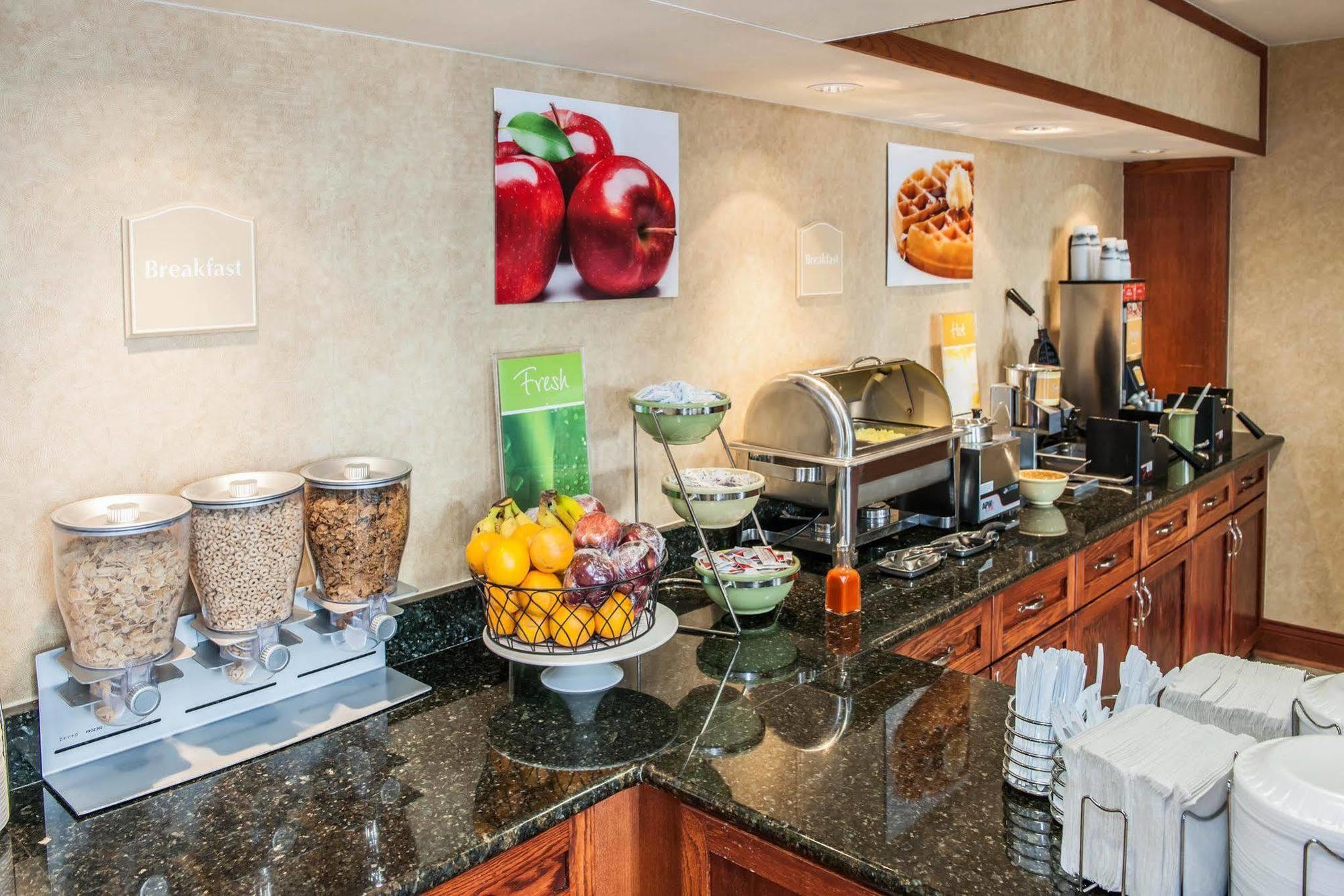 Quality Inn Castleton Luaran gambar